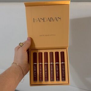 HANDAIYAN 6Pcs Matte Liquid Lipstick Set - Long Lasting & High Pigmented